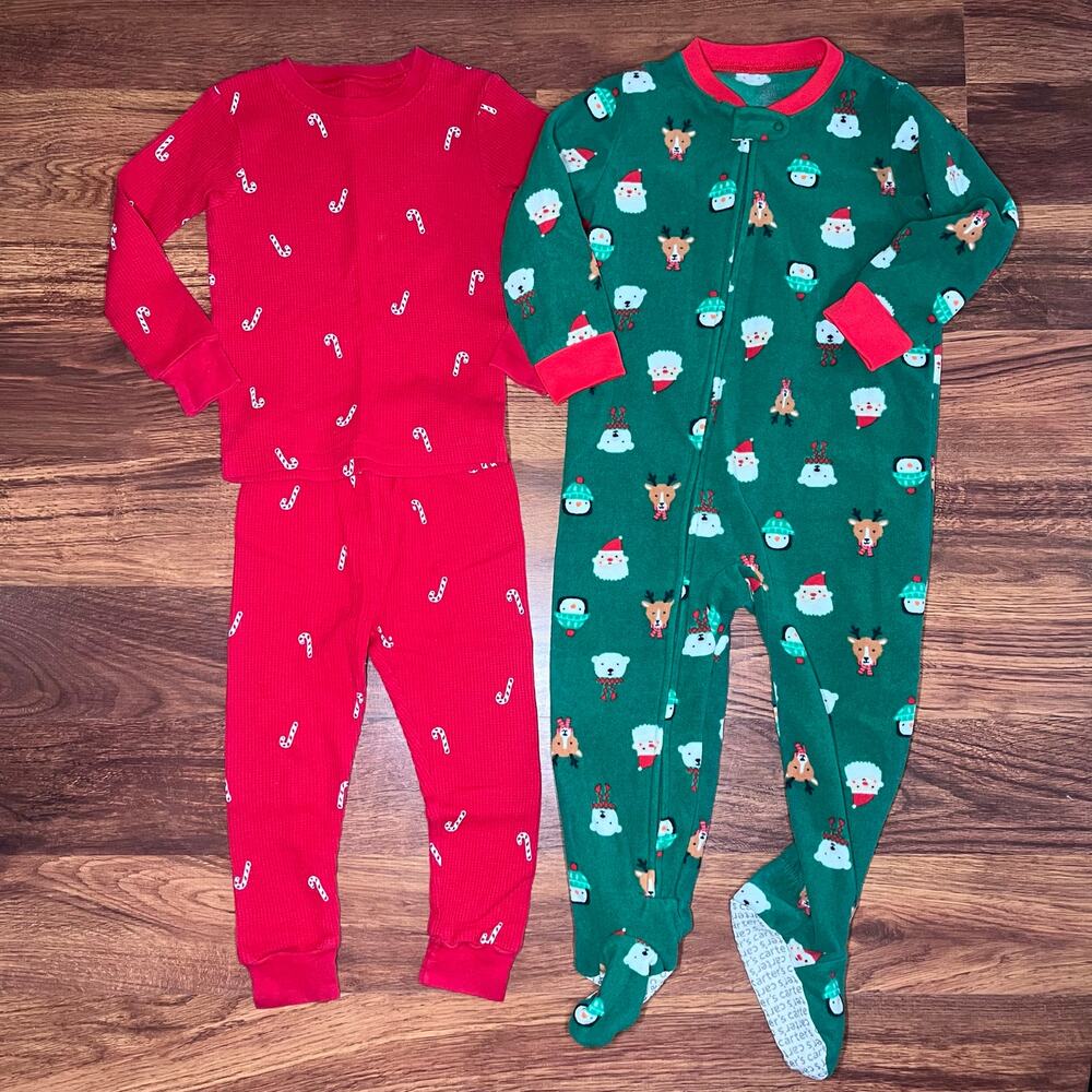 Carters Christmas Pajamas Pjs 2 Piece Set and Fleece Footies
